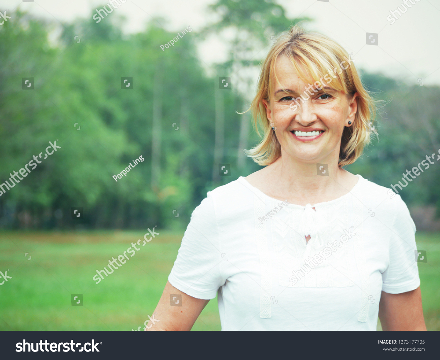 25 Imágenes De 51 Year Old Woman Imágenes Fotos Y Vectores De Stock Shutterstock 