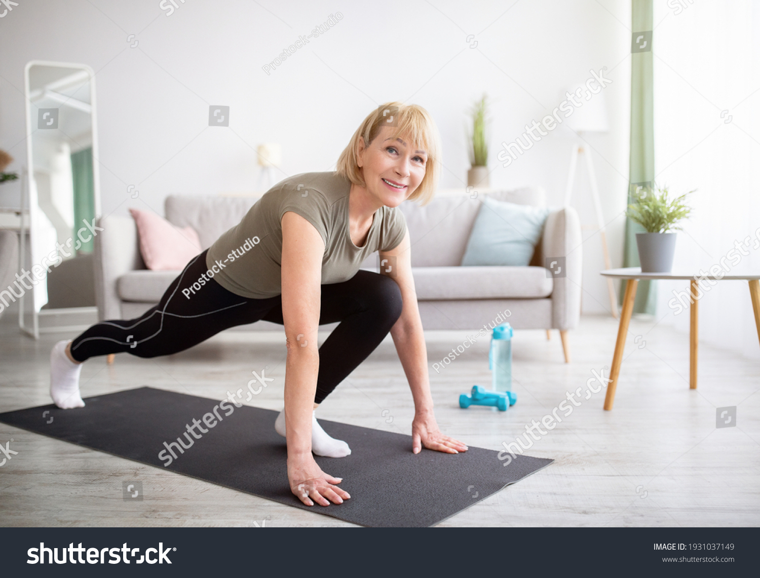 2,479 Runners lunge Images, Stock Photos & Vectors | Shutterstock