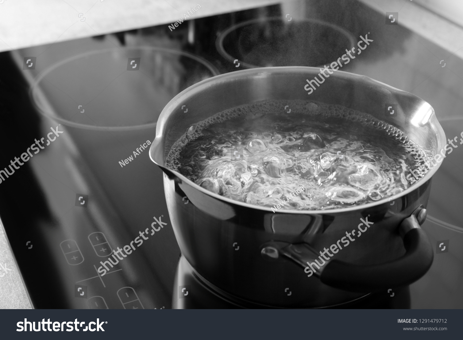 electric pot to boil water