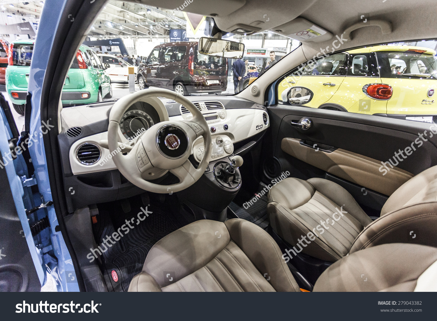 Poznan April 10 Fiat 500 Vintage Stock Photo Edit Now 279043382