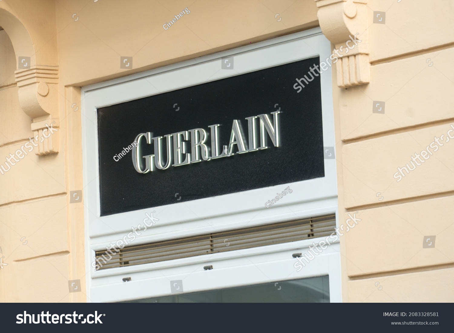 44 Guerlain logo Images, Stock Photos & Vectors | Shutterstock
