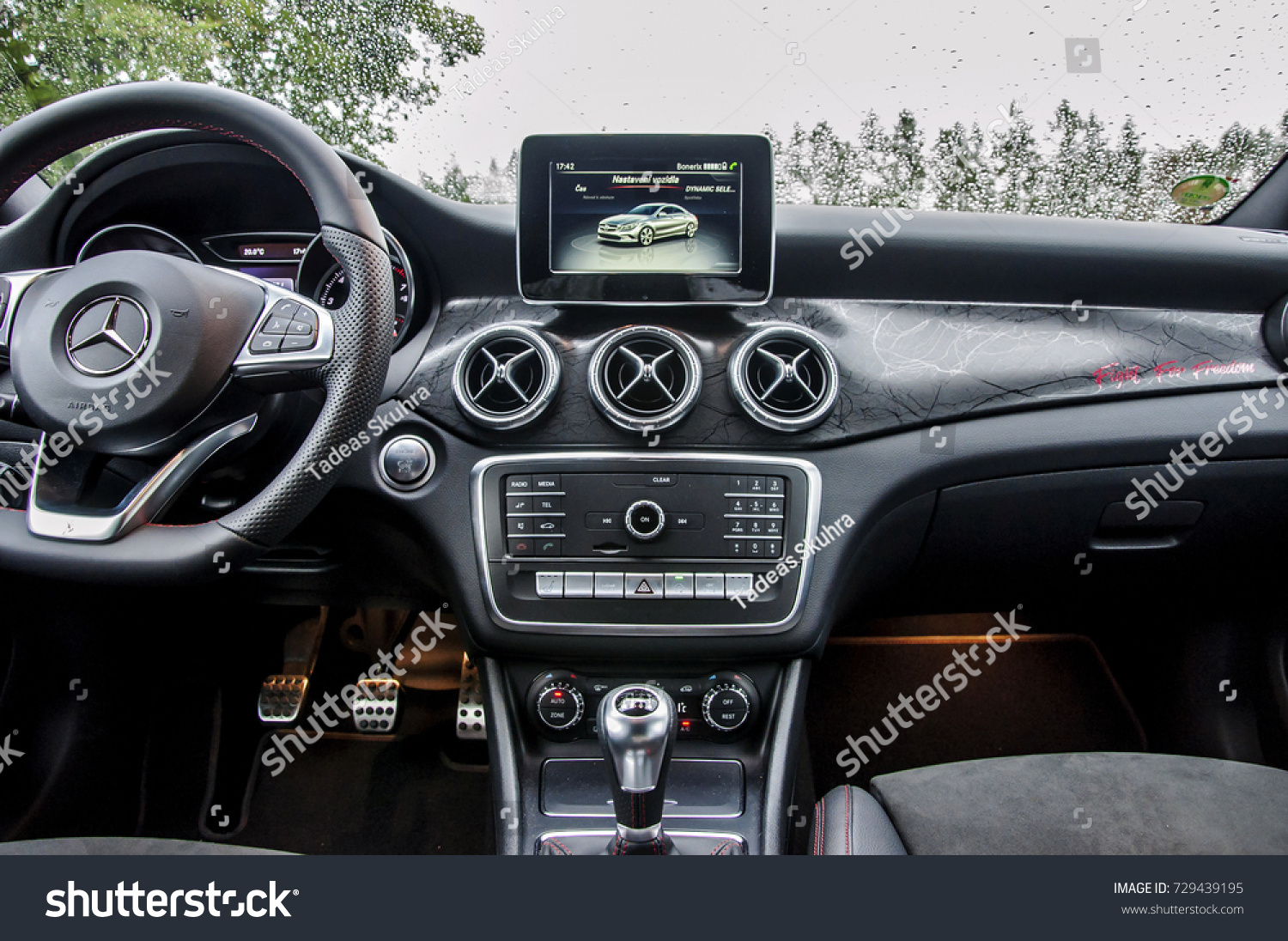 Praguethe Czech Republic 3182017 Interior Mercedes Stockfoto