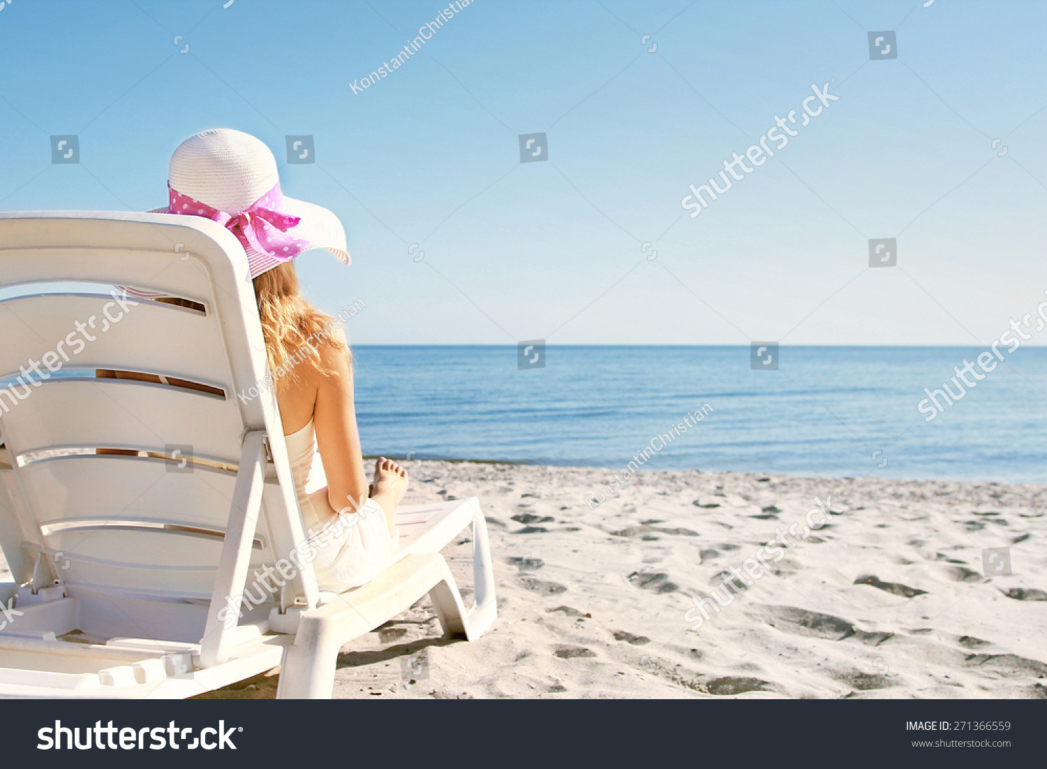 Pregnant Woman Lounge Chair On Beach Stock Photo Edit Now 271366559