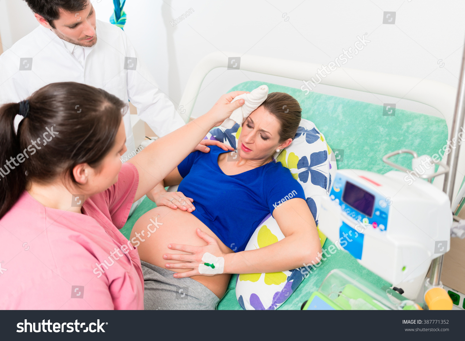 Doctor For Pregnant Women 91
