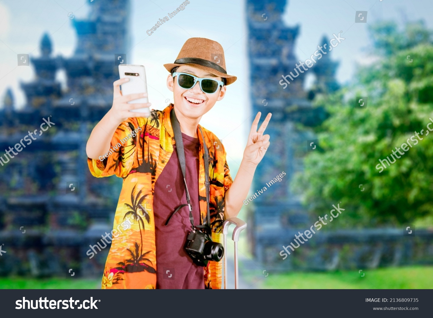 Preteen Boy Taking Selfie Photo Near Stock Photo 2136809735 | Shutterstock