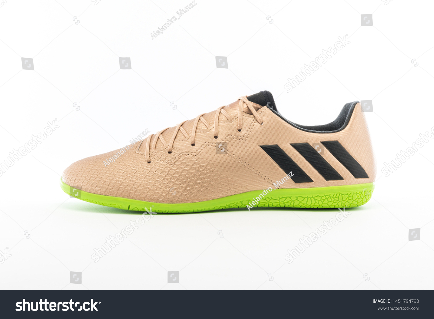 messi soccer shoes 2019