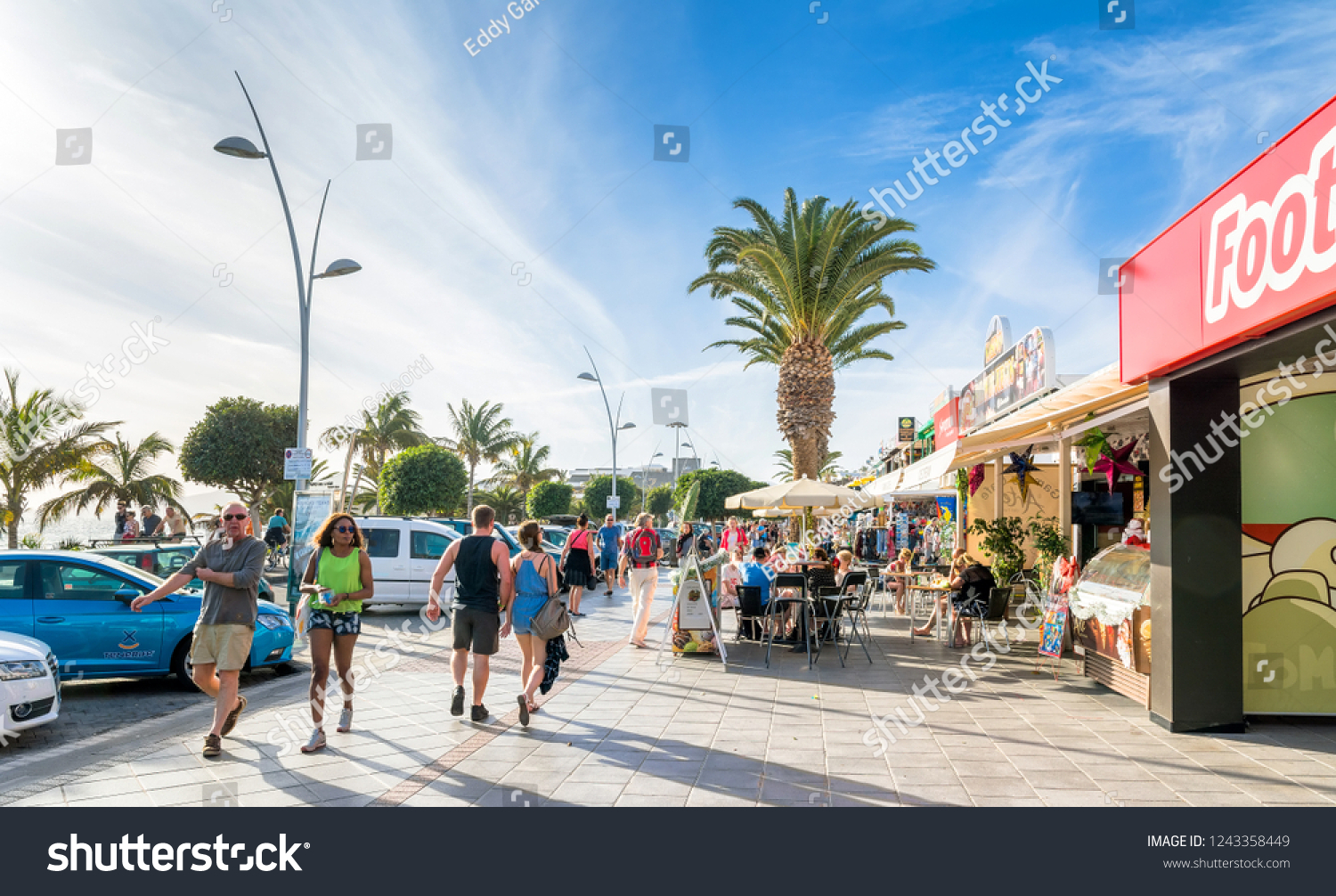 Puerto Del Carmen Street View Puerto Del Carmen Spain December 24 Stock Photo 1043885014 | Shutterstock