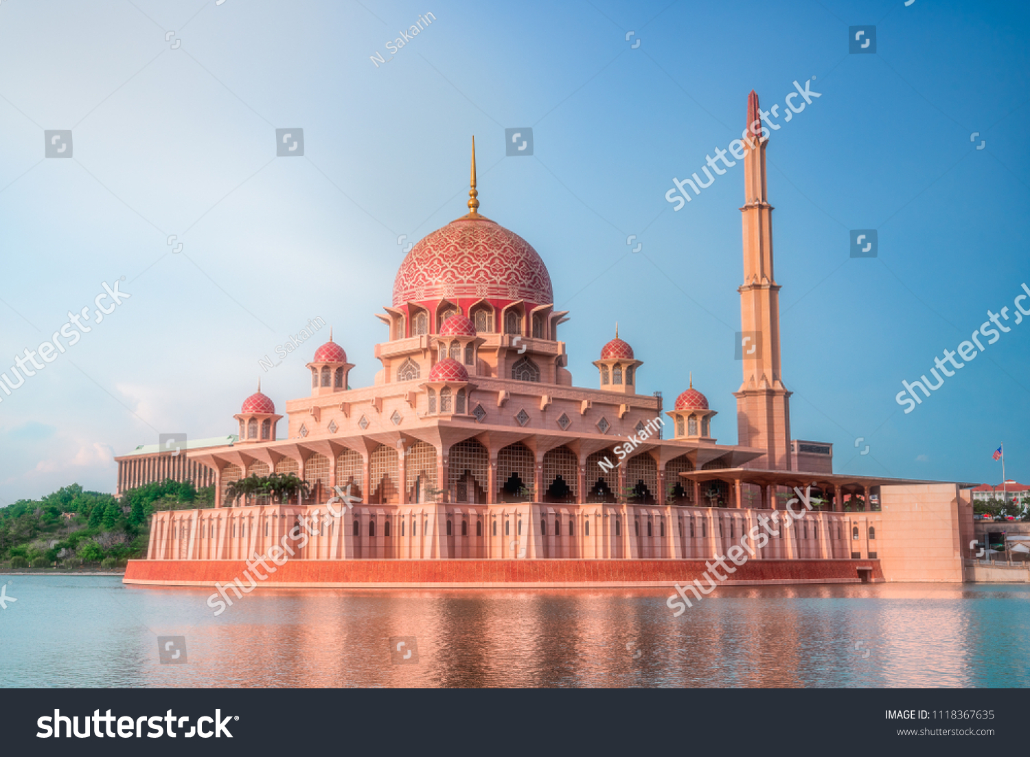 Putra Mosque During Sunset Sky Most Stock Photo Edit Now 1118367635