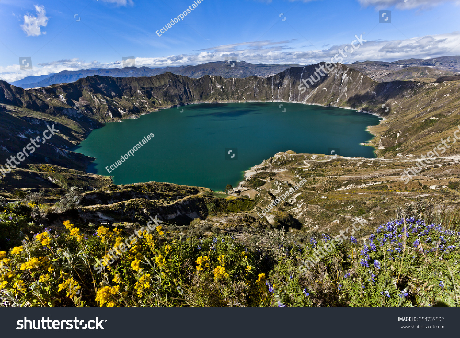 Quilotoa Crater Lake Flowers Ecuador Cotopaxi Stock Photo 354739502 ...