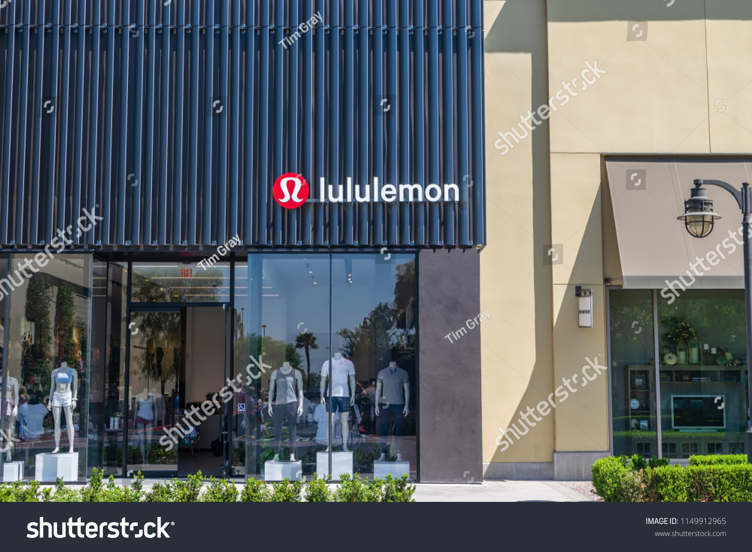 lululemon victoria gardens