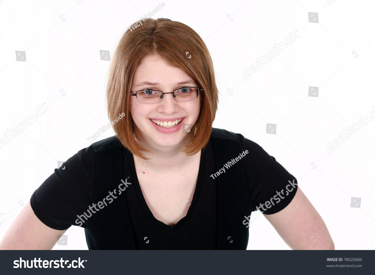 Real Teen Girl Short Hair Glasses Stockfoto Jetzt