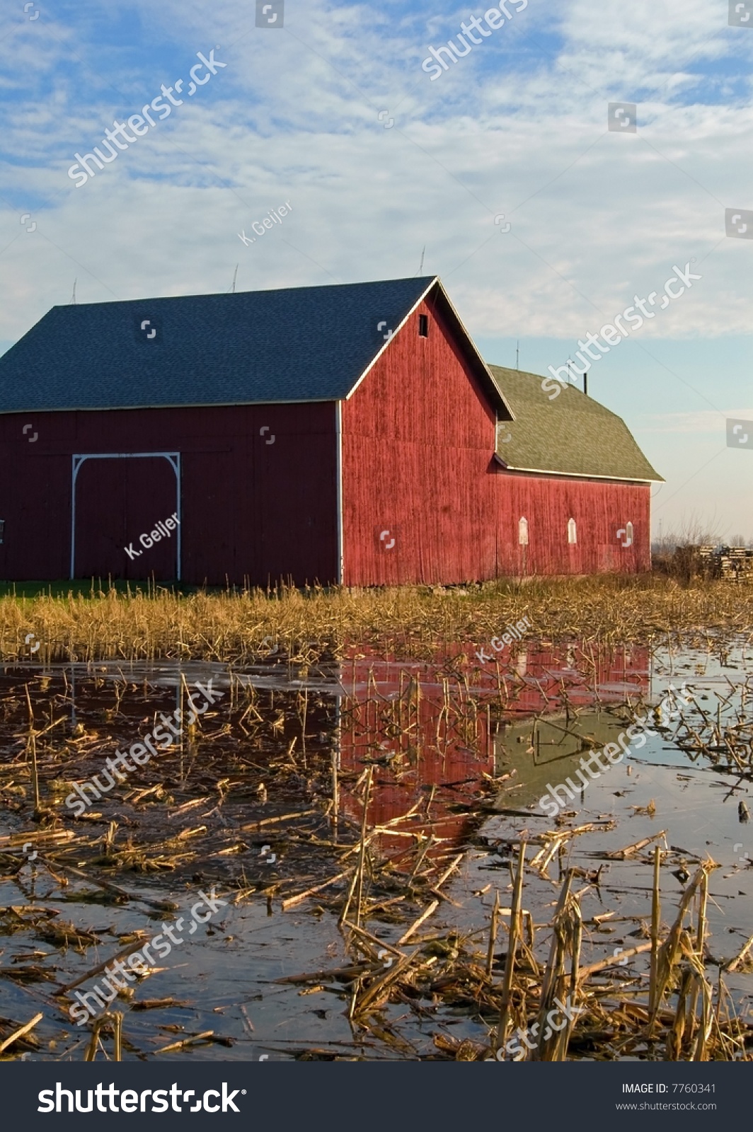 Red Barn Flooded Field Reflection Stock Photo 7760341 - Shutterstock