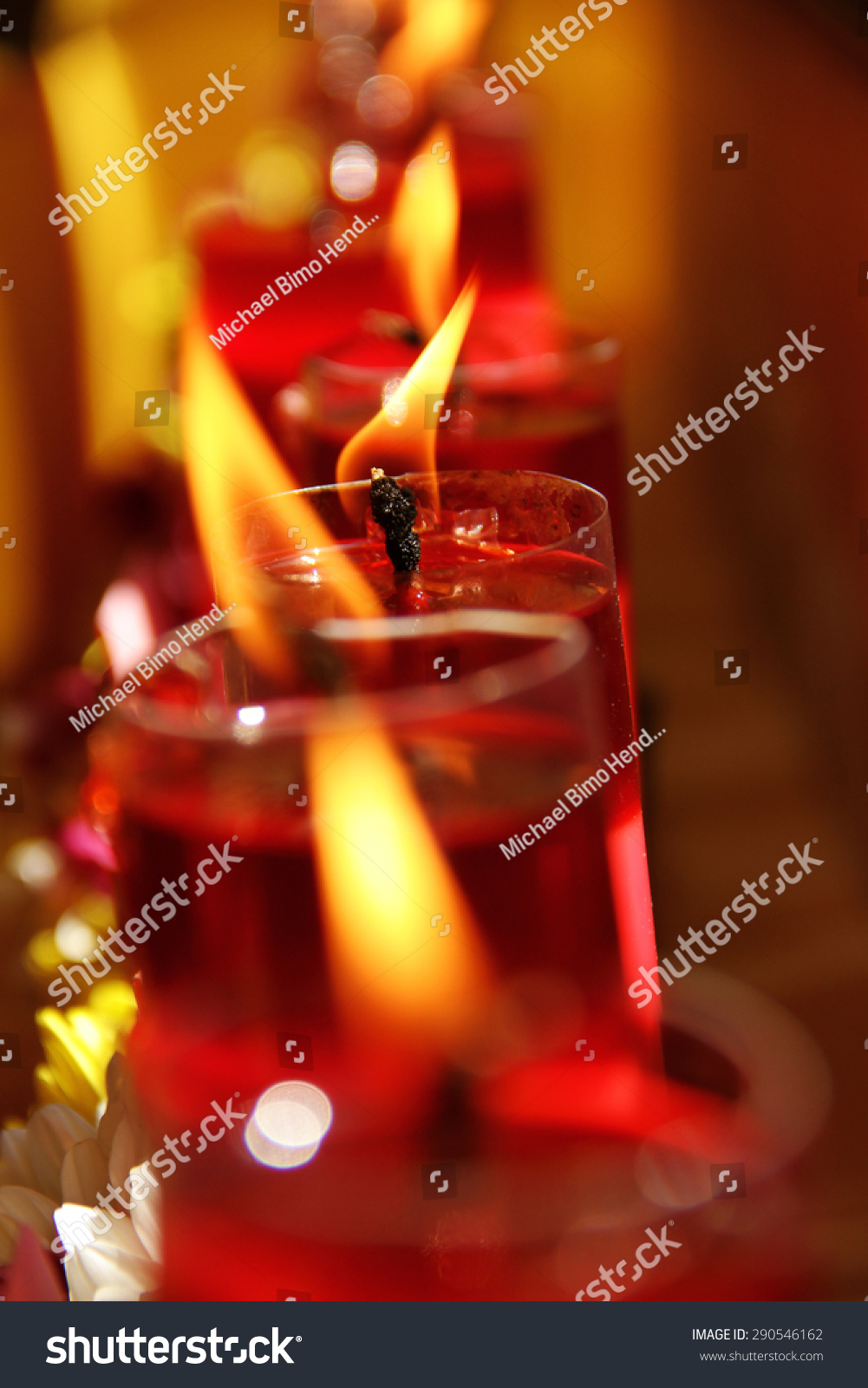 Red Candle Stock Photo 290546162 : Shutterstock