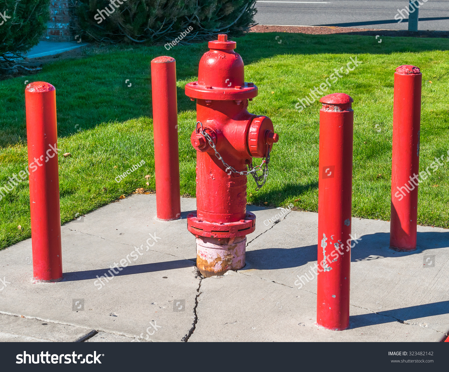 Red Fire Hydrant Protect Pole Car Stock Photo 323482142 - Shutterstock