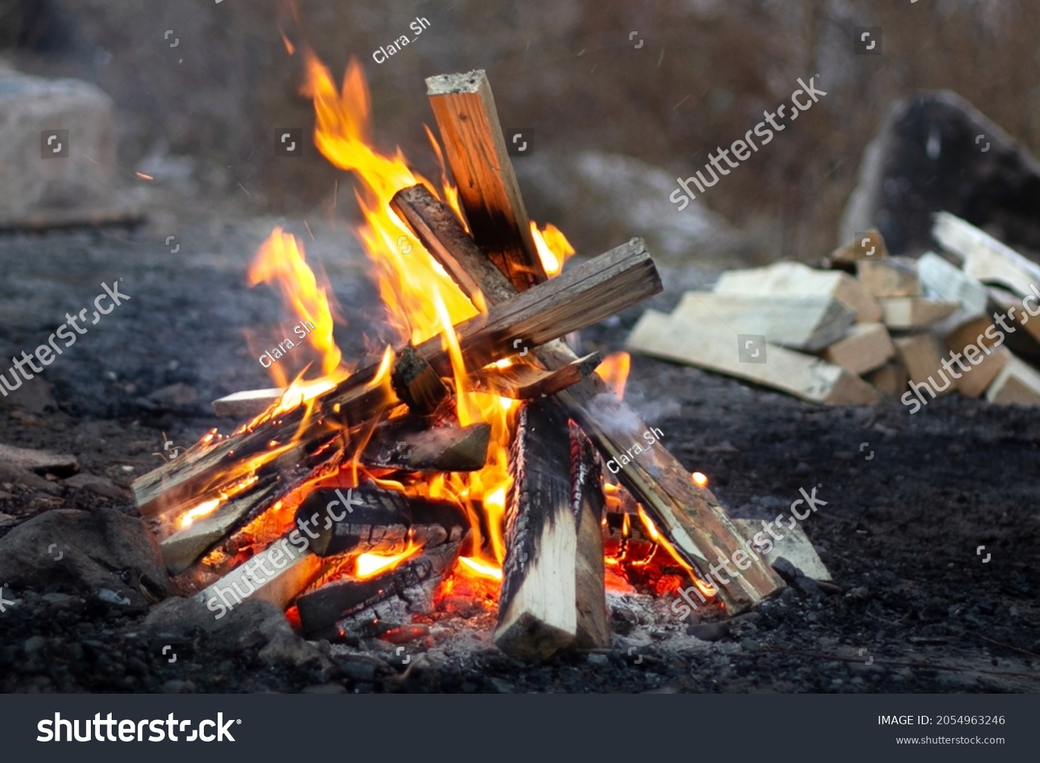 8,983 Campsite flame Images, Stock Photos & Vectors | Shutterstock