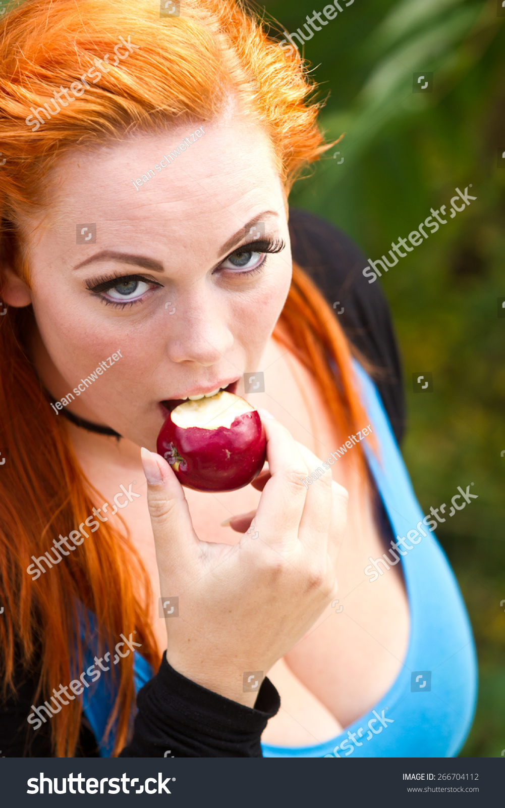 redhead bbw eating