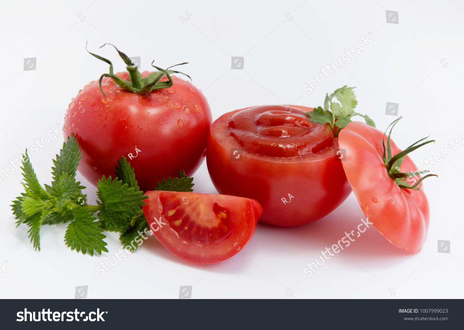 Why are the tomatoes inside white Why do tomatoes have white flesh Why are the tomatoes inside white Why do tomatoes have white flesh