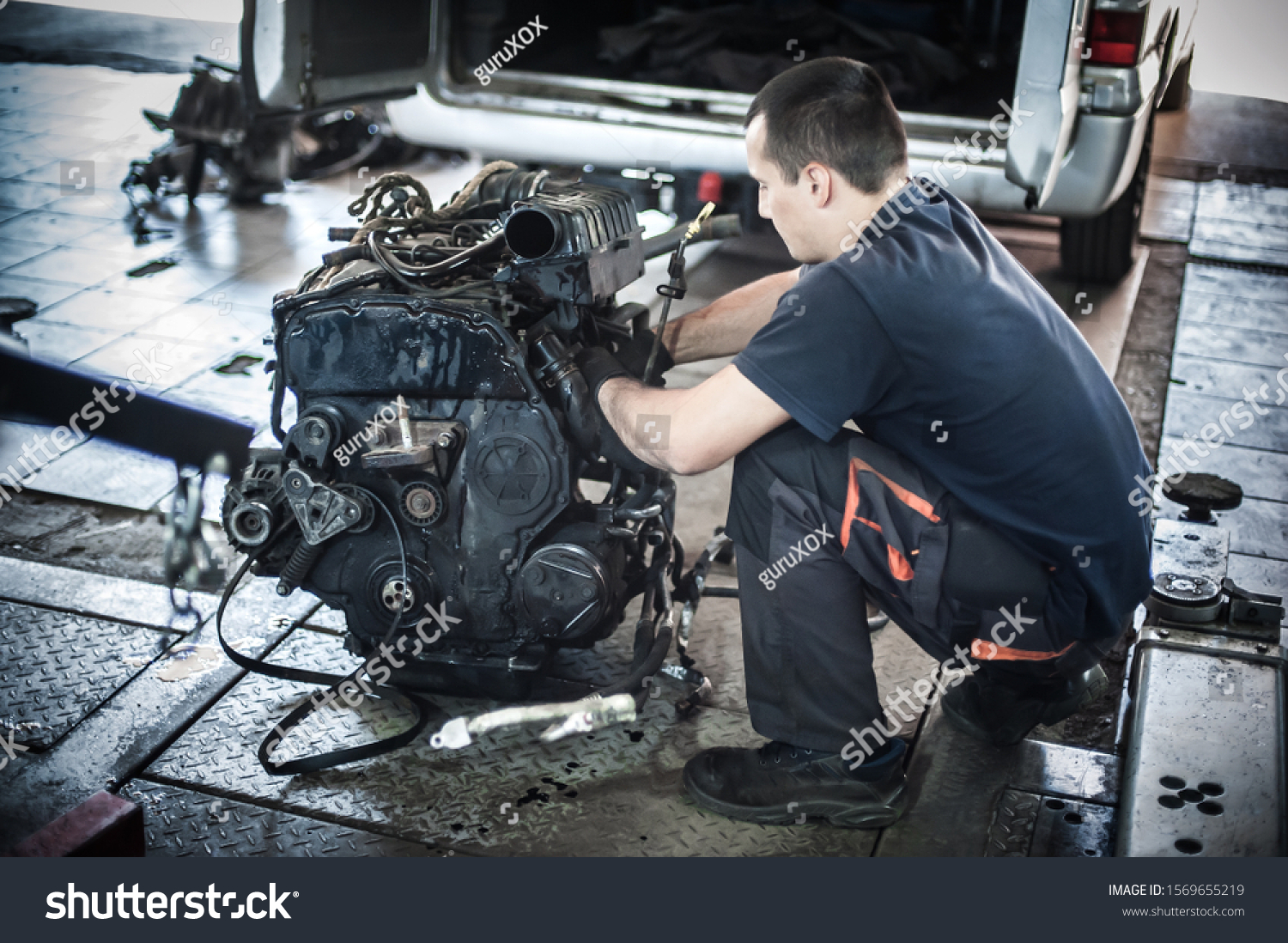 Removed Engine Car Car Master Auto Stock Photo 1569655219 | Shutterstock