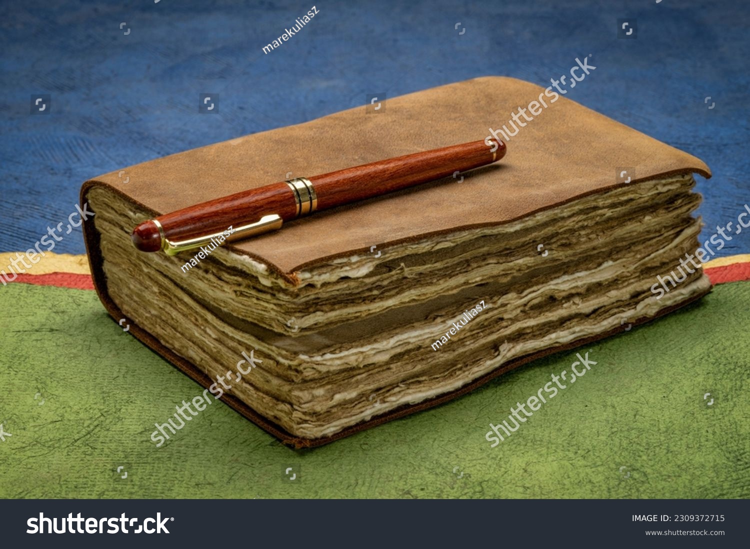  Ocean Colored Resting Curve Template Design Featuring Retro Leather Bound