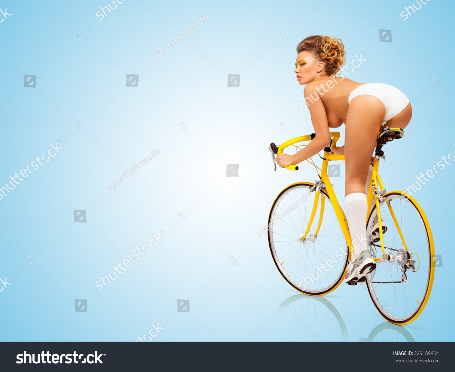 Sexy cyclist girls-naked photo