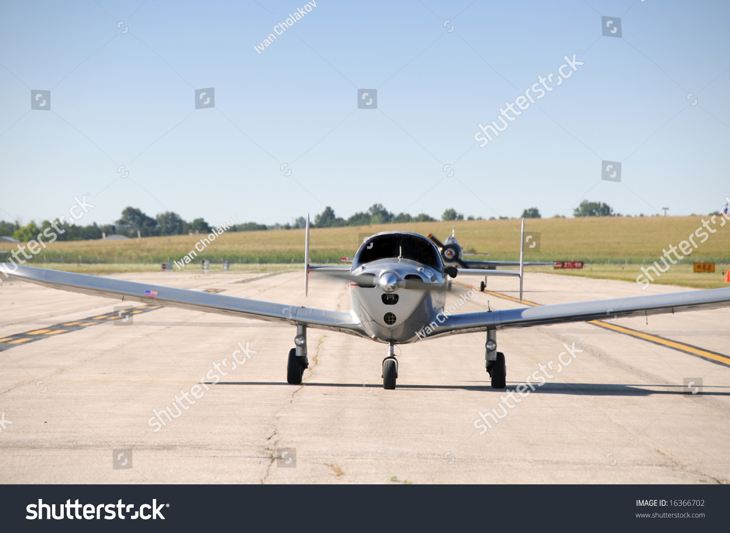 Retro Style Silver Airplane Front View Stock Photo 16366702 : Shutterstock