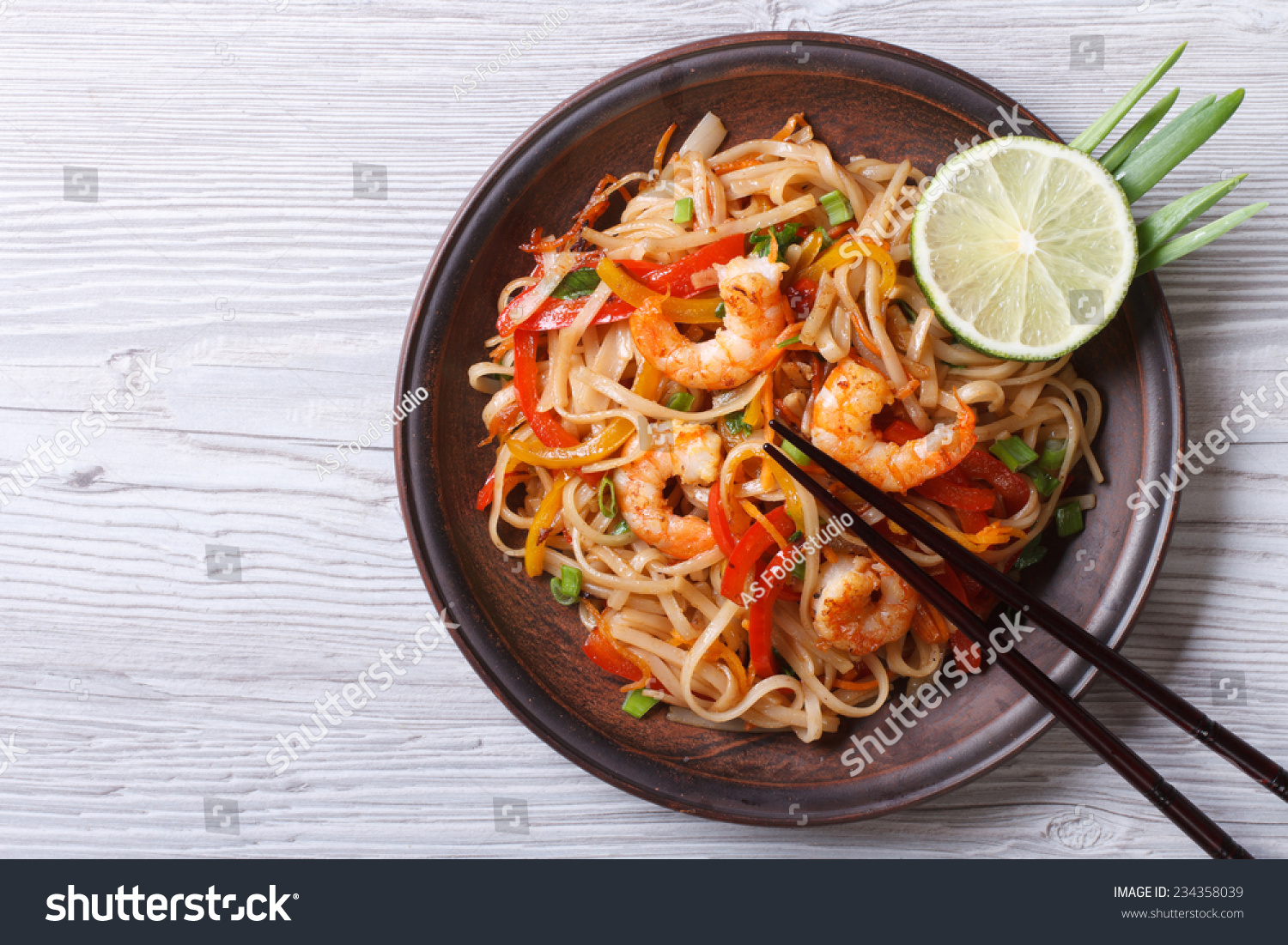 14,338 Prawn pad thai Images, Stock Photos & Vectors | Shutterstock