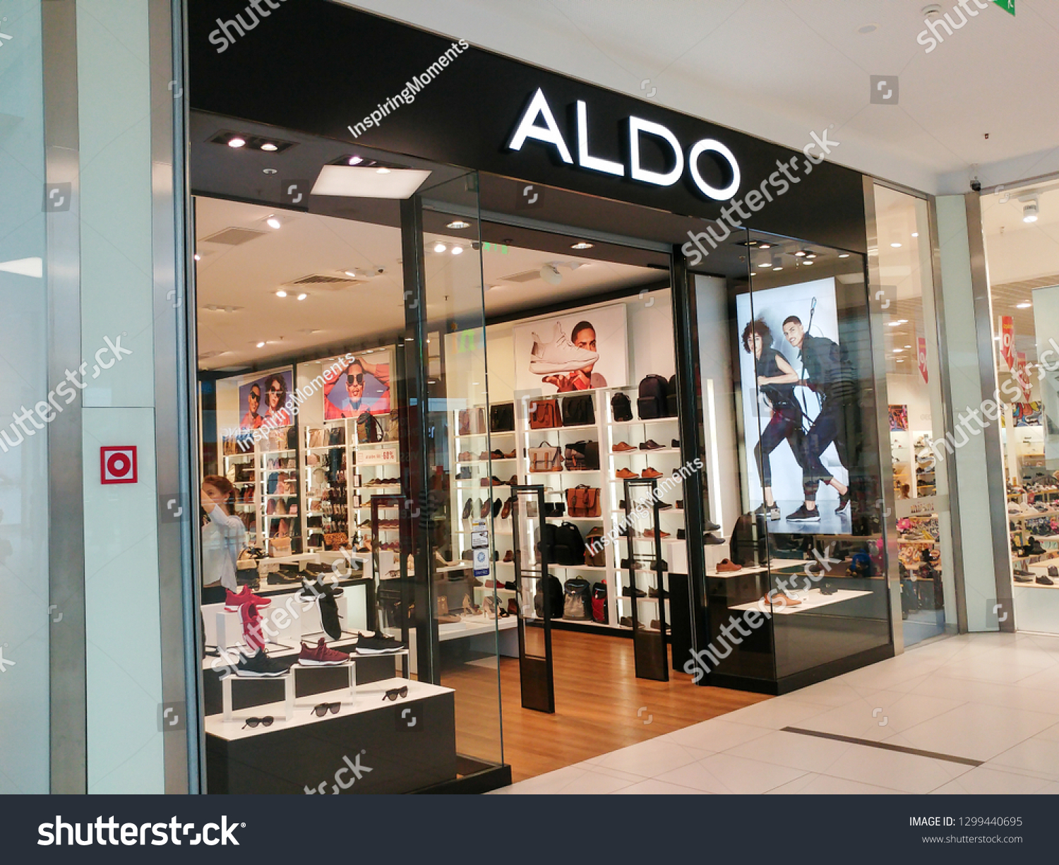 aldo fashion show mall