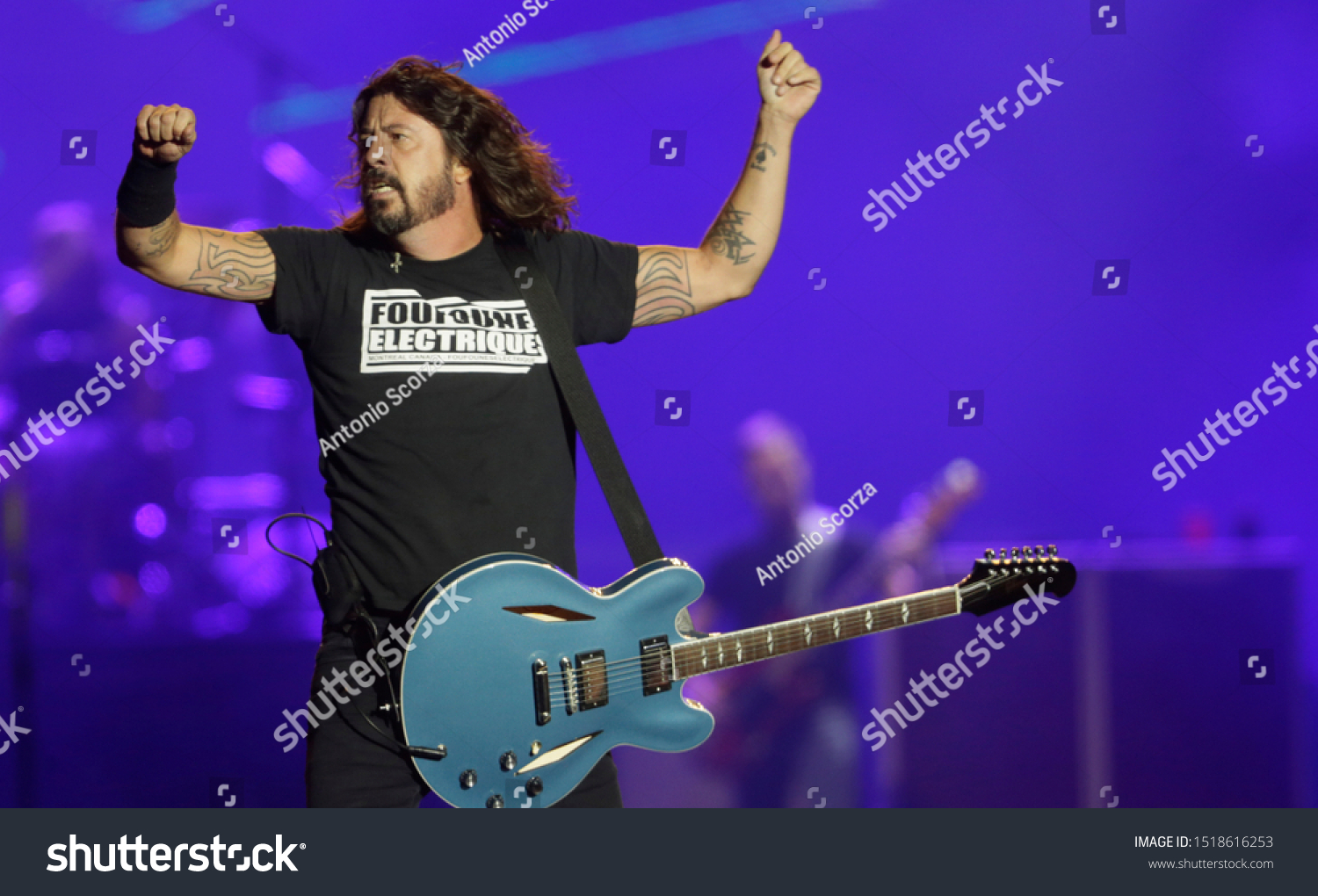 dave grohl the Fabricator barnes Associate in Nursingd Blue