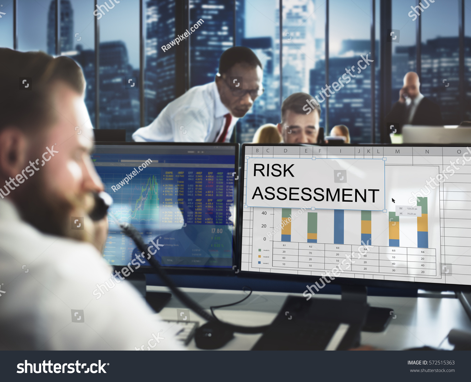 Risk Assessment Graph Chart Spreadsheet Table Foto Stock 572515363 Shutterstock