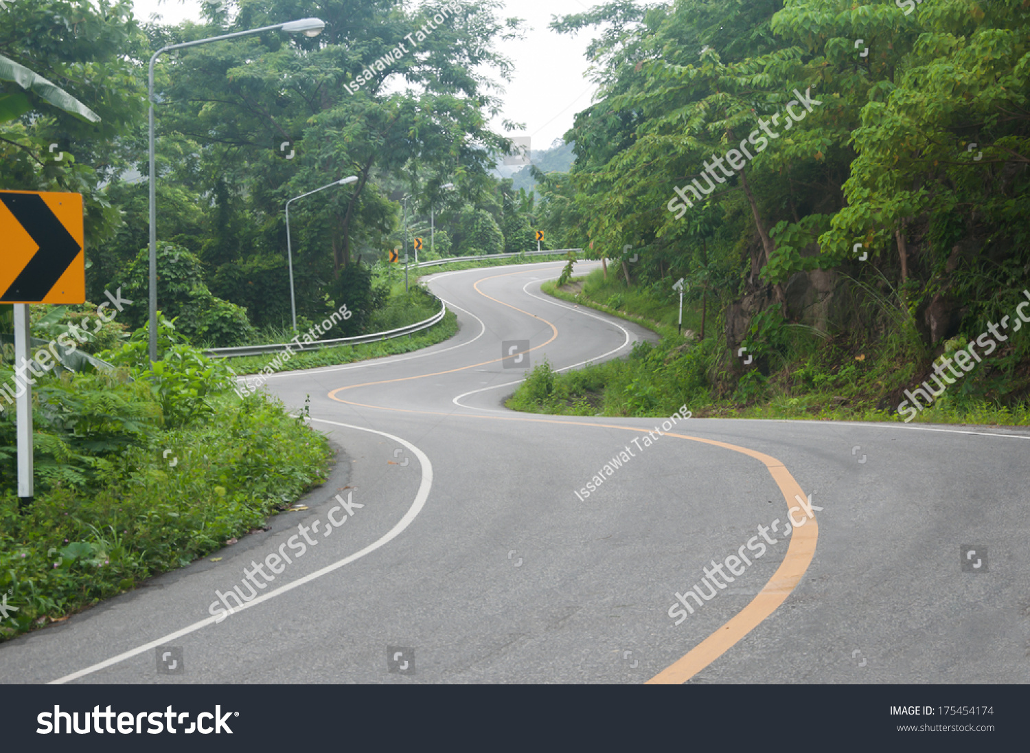 160 Winding moutain road Images, Stock Photos & Vectors | Shutterstock