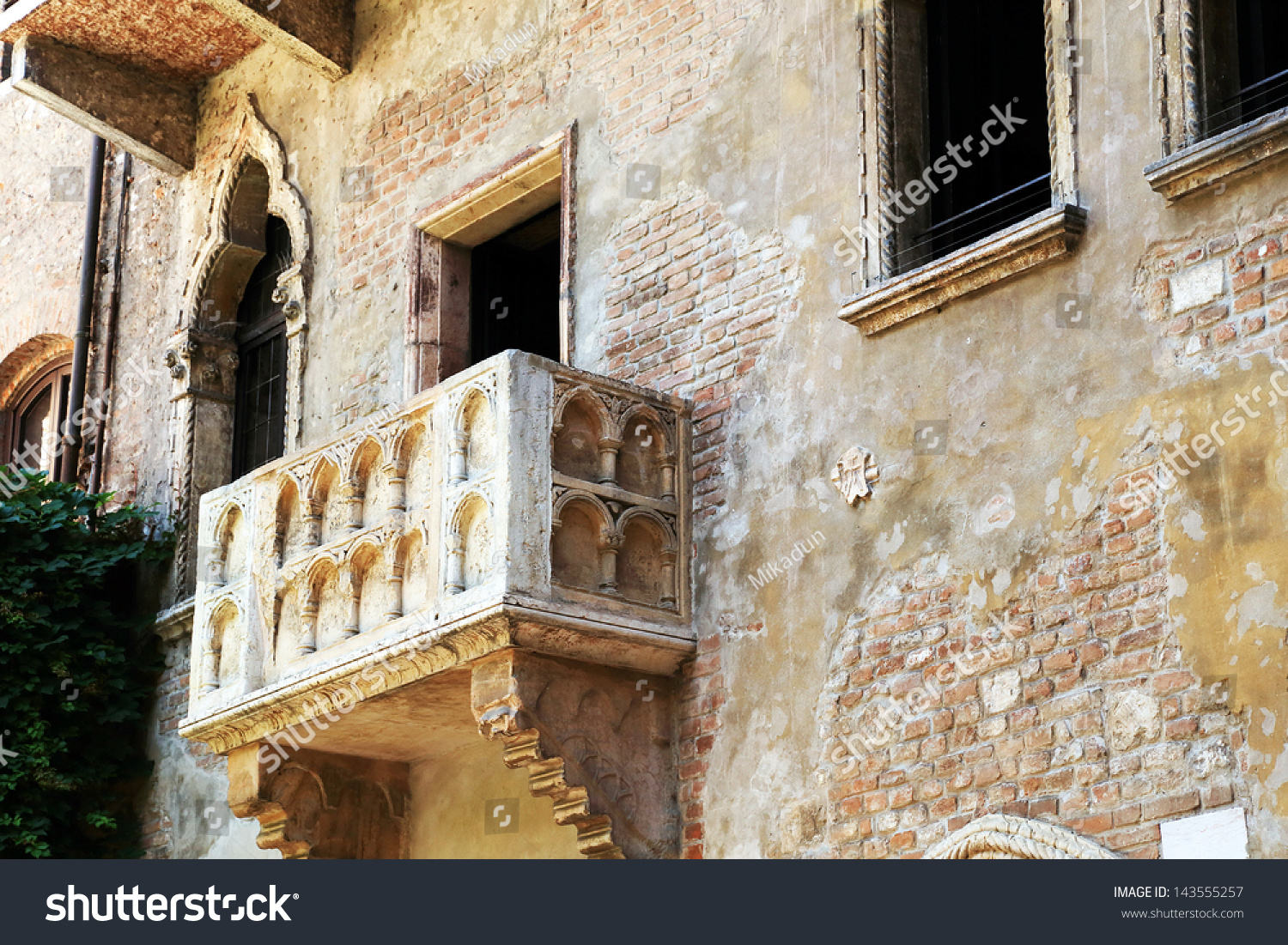 romeo and juliet background powerpoint