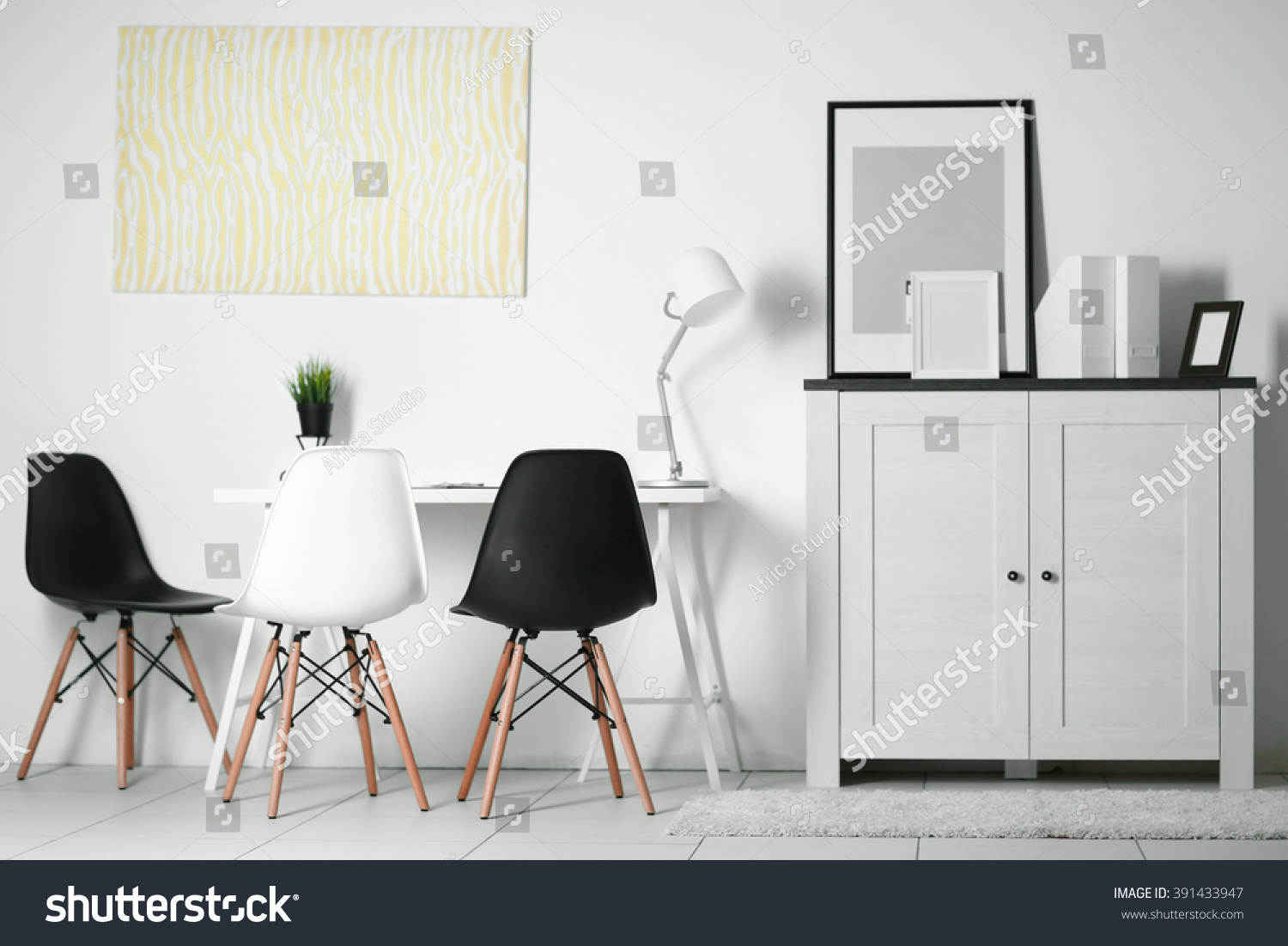 Room Interior Commode Frames Chairs Table Stockfoto Jetzt