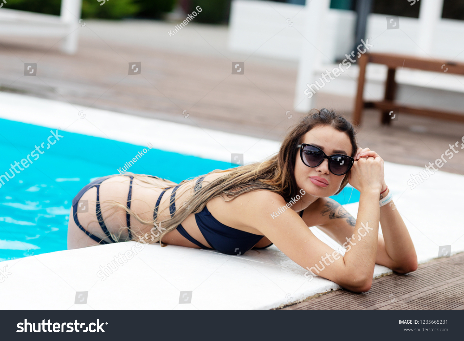 Hot Girls Swimming Pool Sex