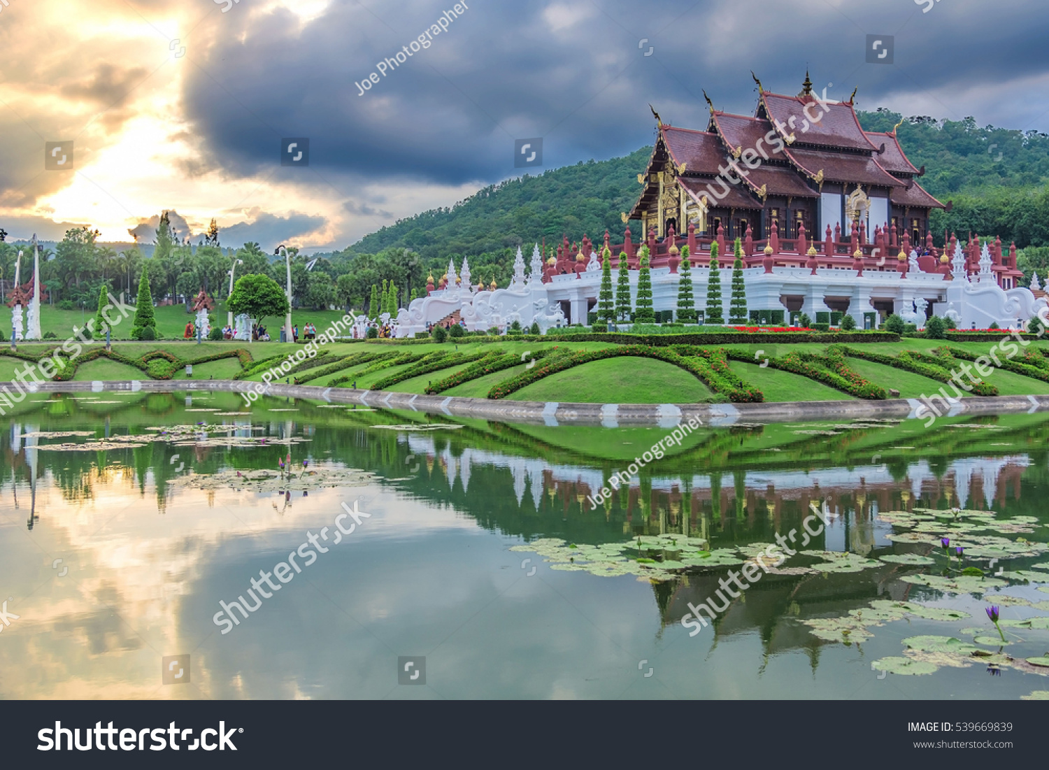 Royal Flora Ratchaphruek Park Chiang Mai Foto Stok Shutterstock