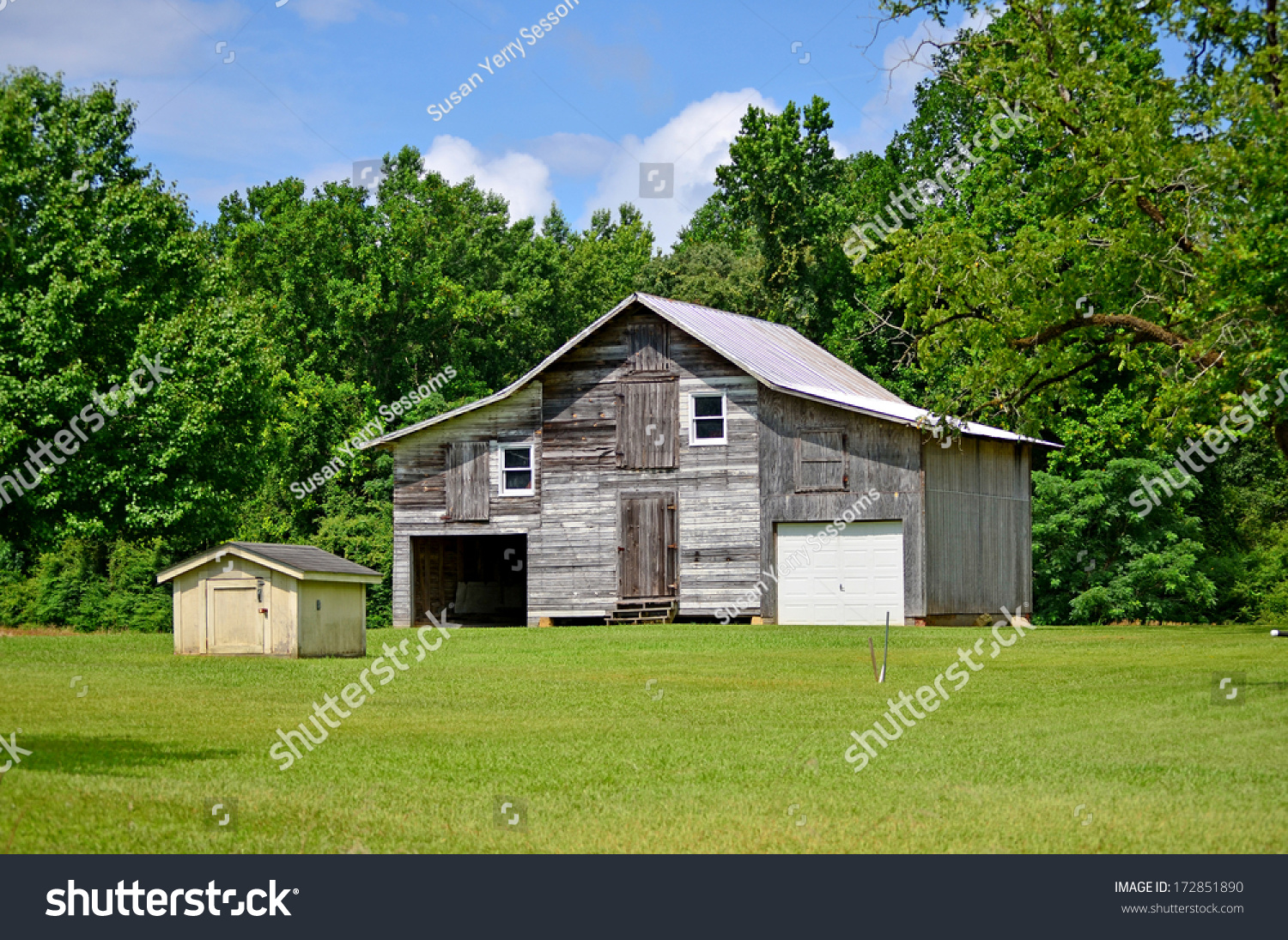 Rustic Old Barn One Side Turned Stock Photo Edit Now 172851890