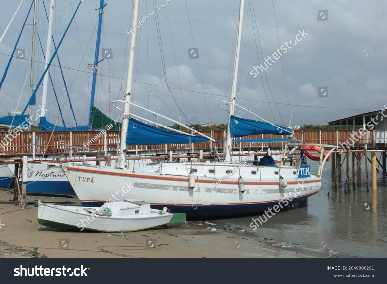 1 Cruzeiro do catamaran Images, Stock Photos & Vectors | Shutterstock