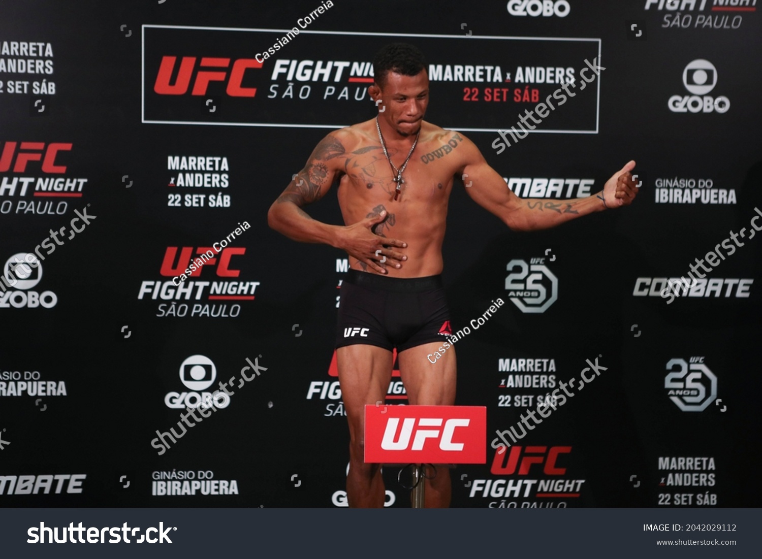 alex oliveira record