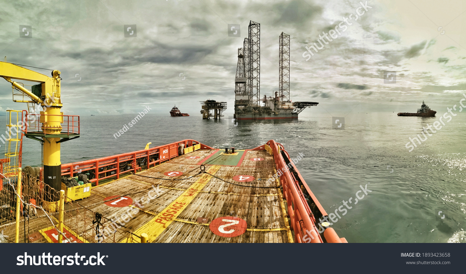 30,712 Offshore oil platform Images, Stock Photos & Vectors | Shutterstock