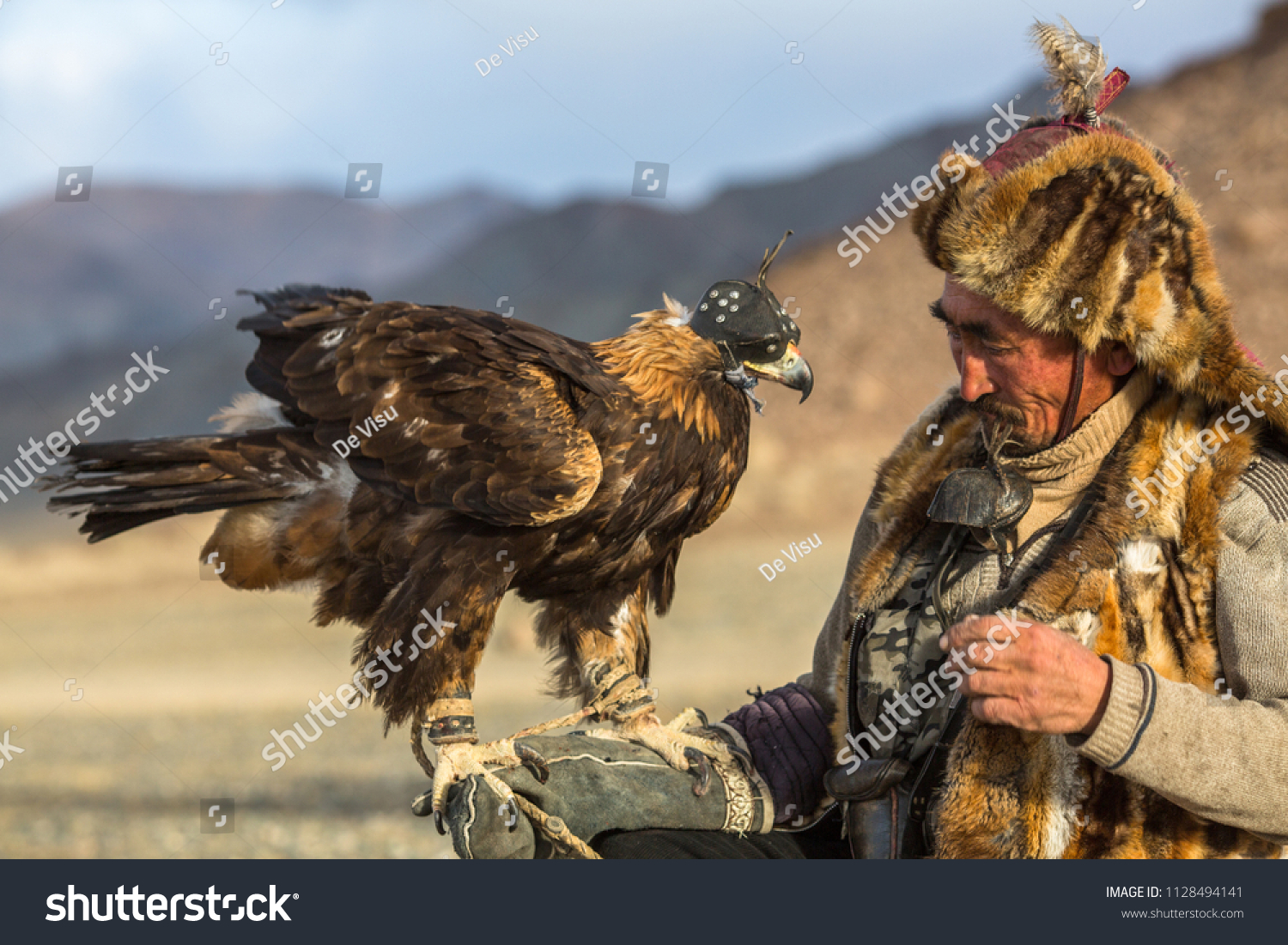 Sagsay Mongolia Sep 28 2017 Golden Stock Photo Edit Now