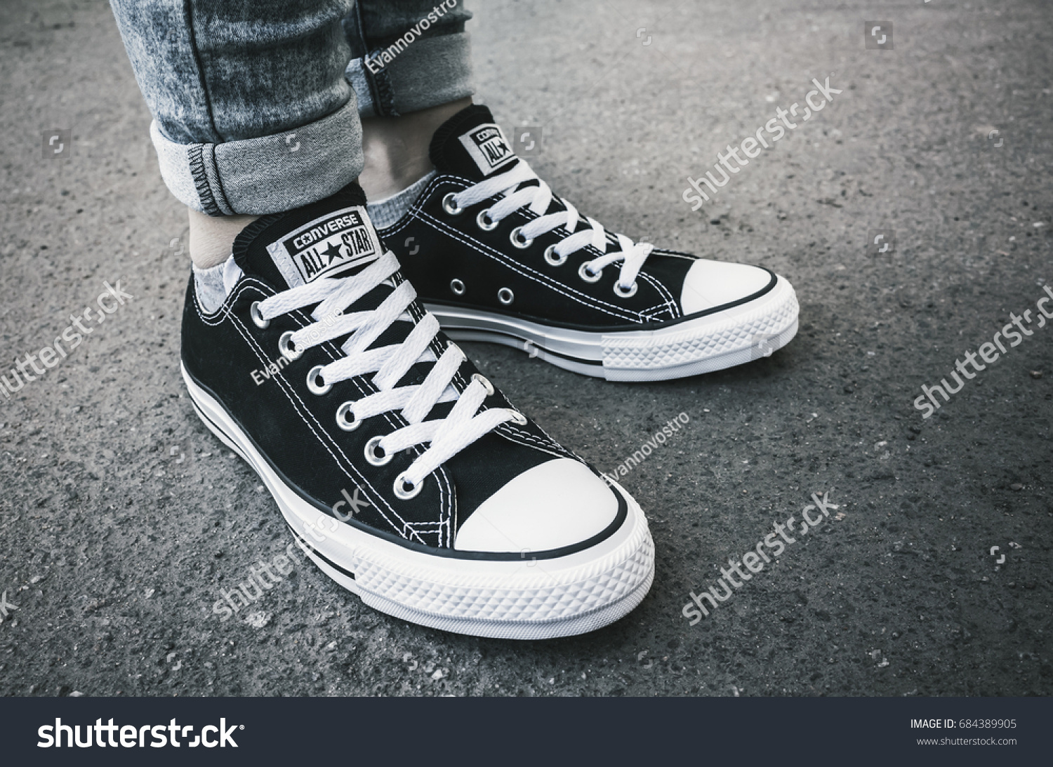 converse black on black canvas