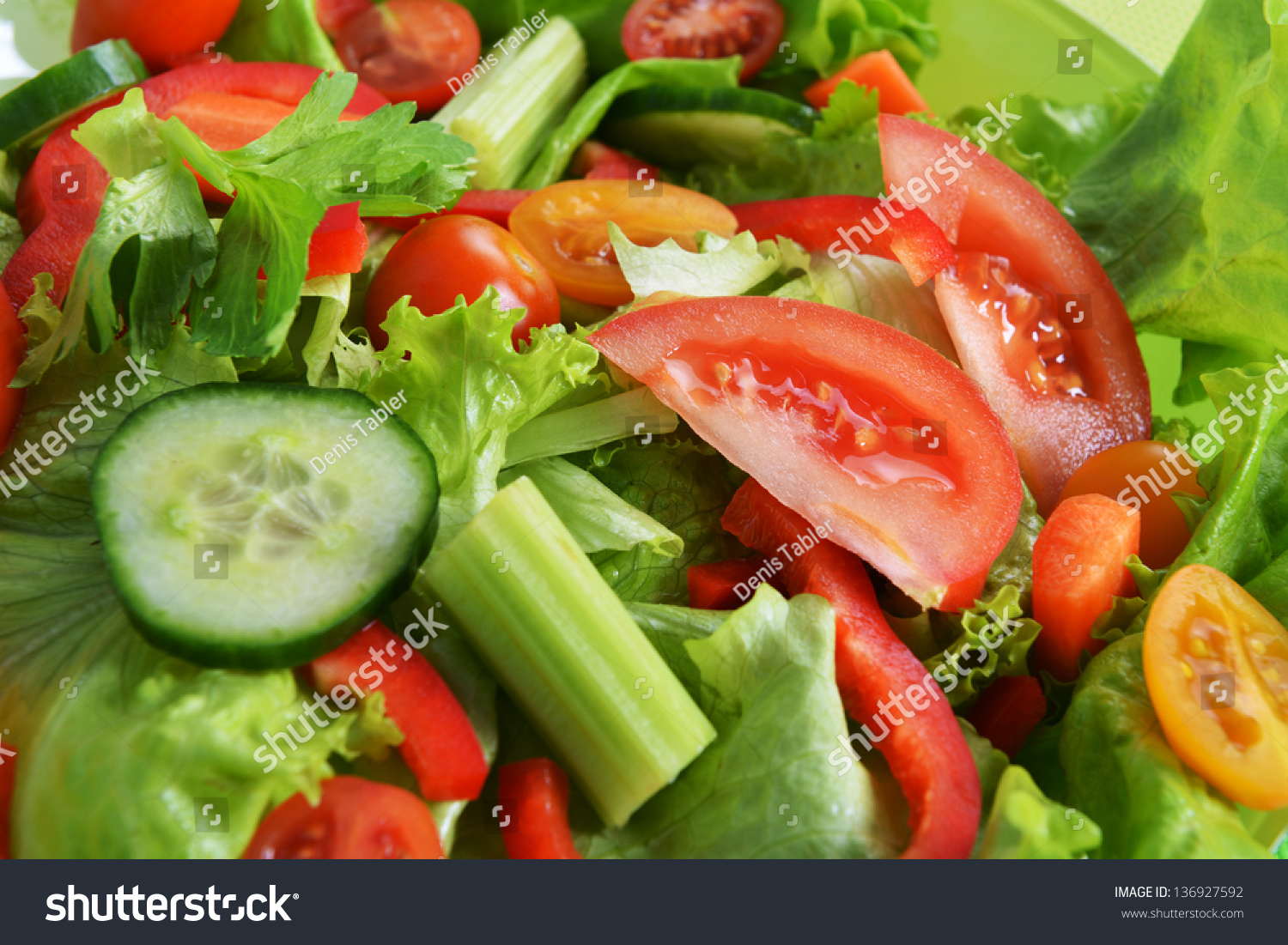 Salad Lettuce Fresh Vegetable Close Stock Photo 136927592 - Shutterstock