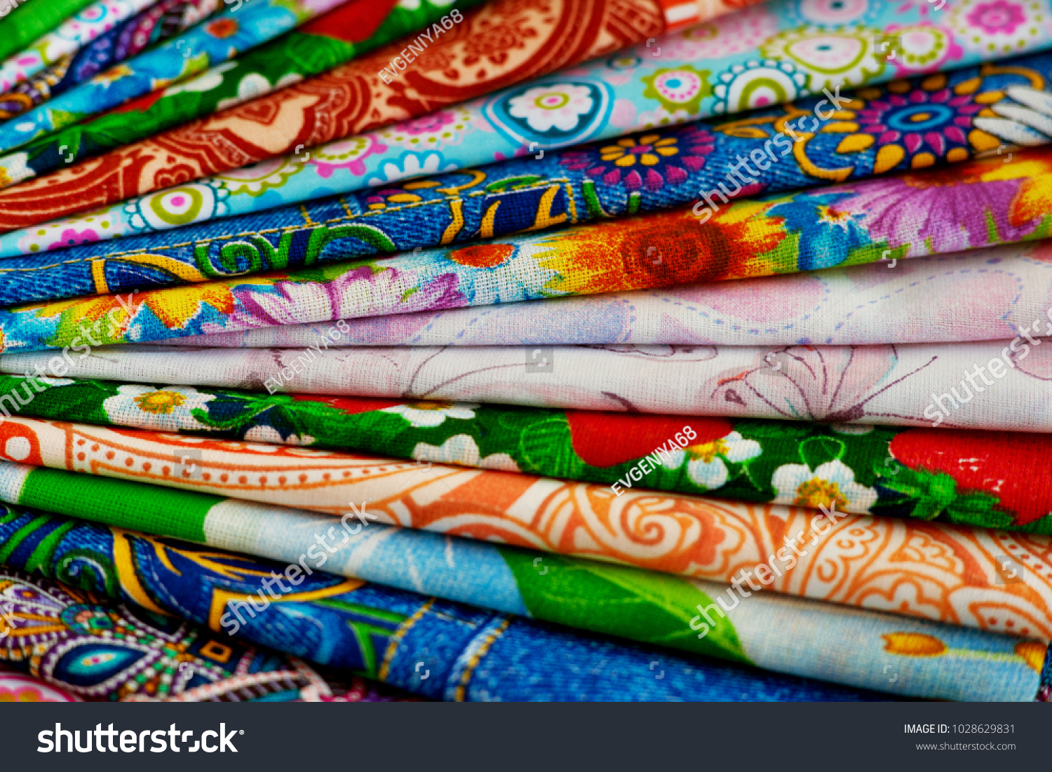What is better than bed linen: cotton, satin, poplin or coarse calico What is better than bed linen: cotton, satin, poplin or coarse calico