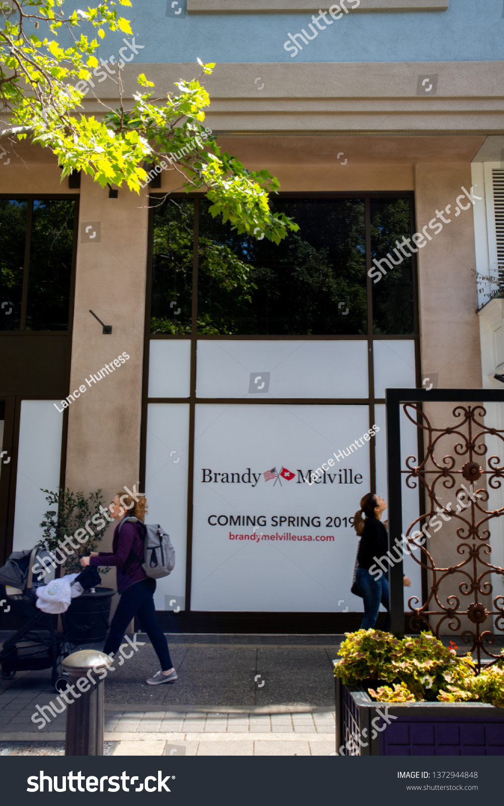 brandy melville passy Eating place