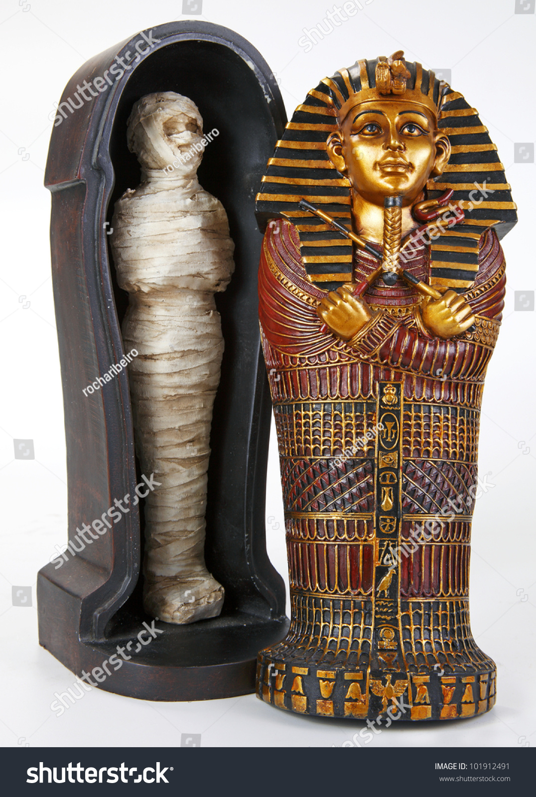 sarcofago bilaketarekin bat datozen irudiak