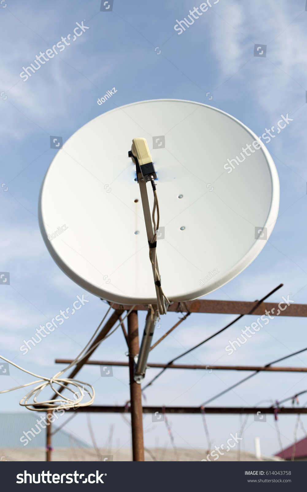 Satellite Dish Yard Stock Photo 614043758 | Shutterstock