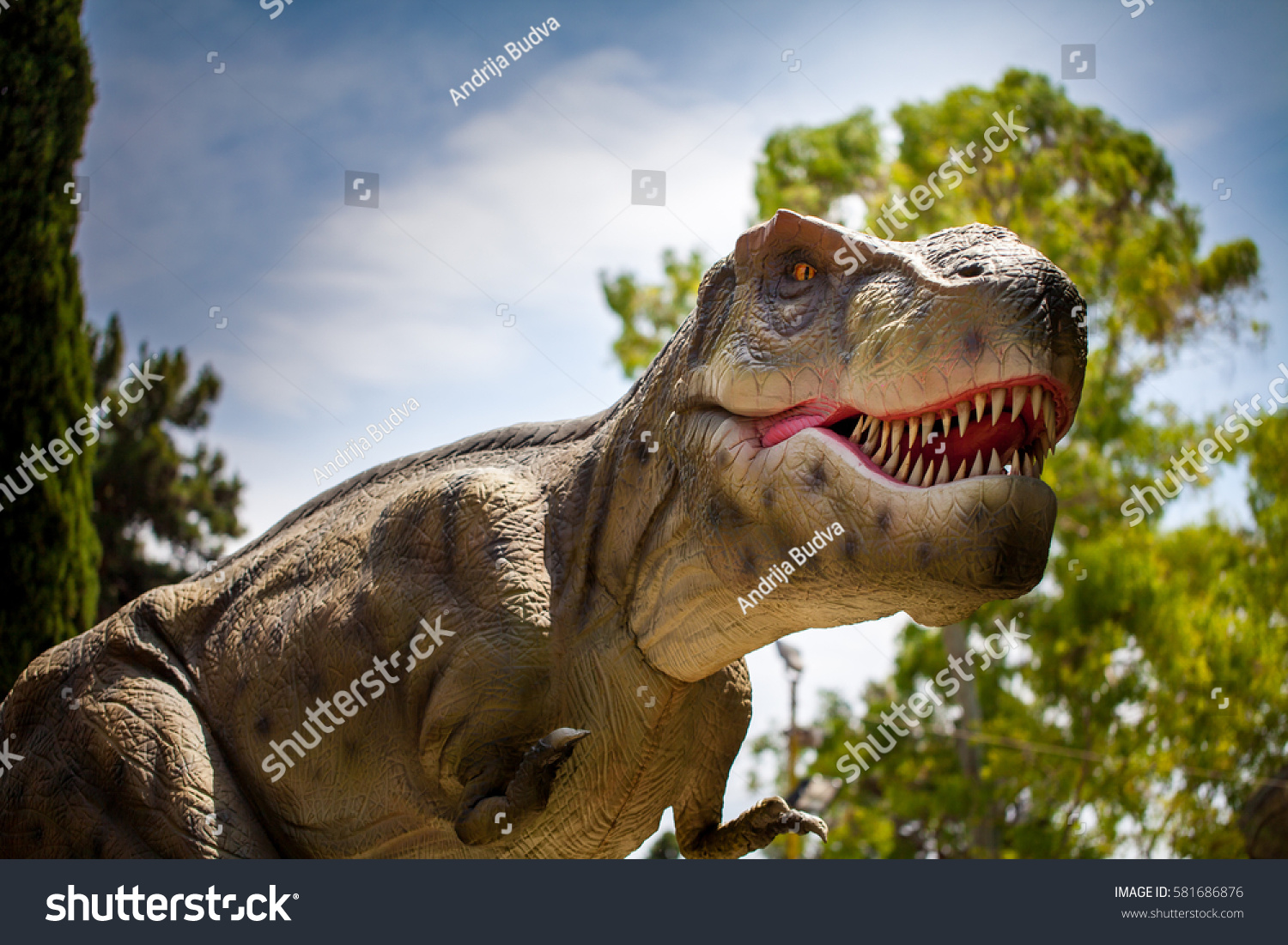 creepy t rex