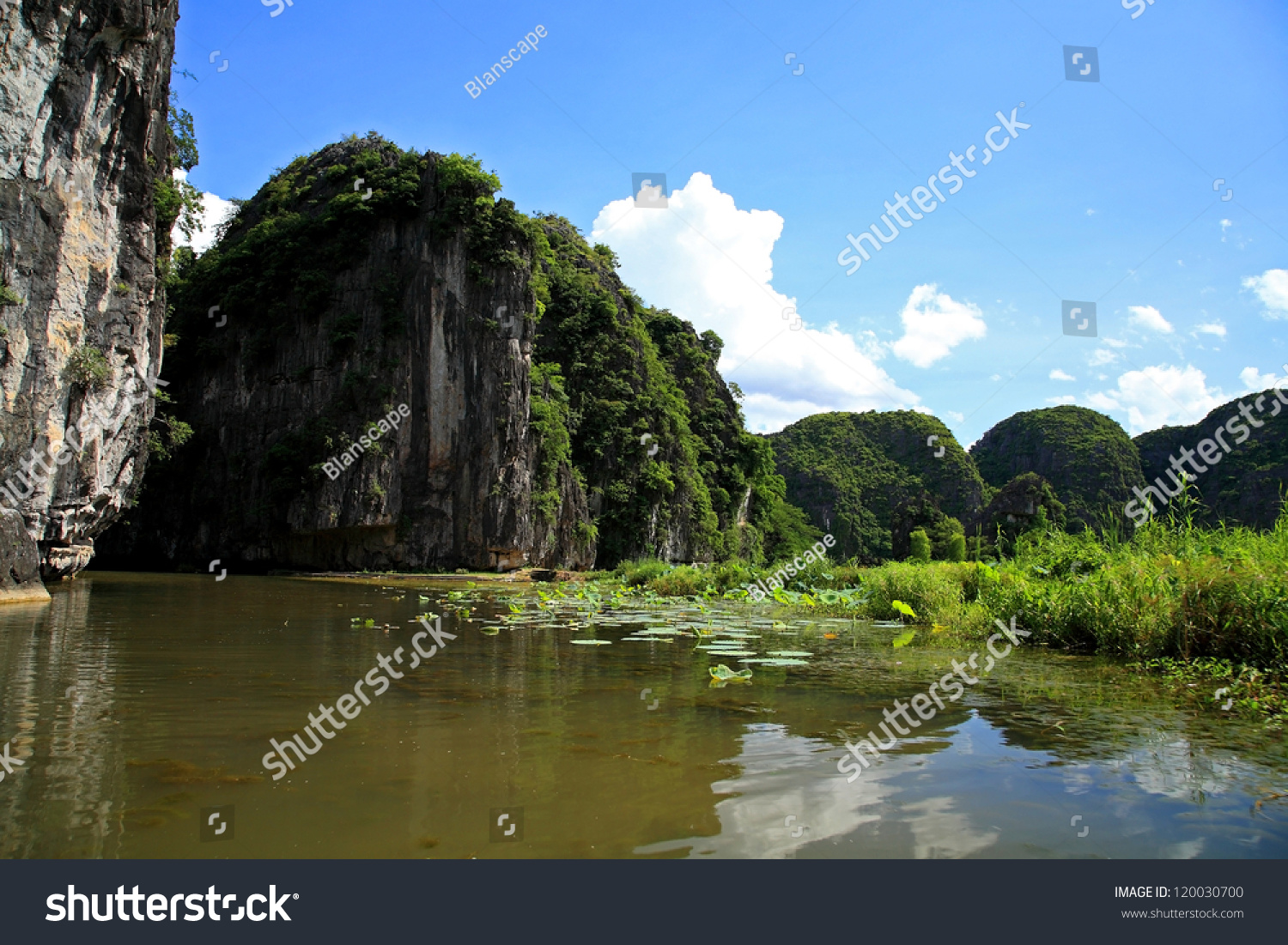 Scenic Of Tam Coc, Vietnam Dry Halong Bay In Ninh Binh, Vietnam Stock ...