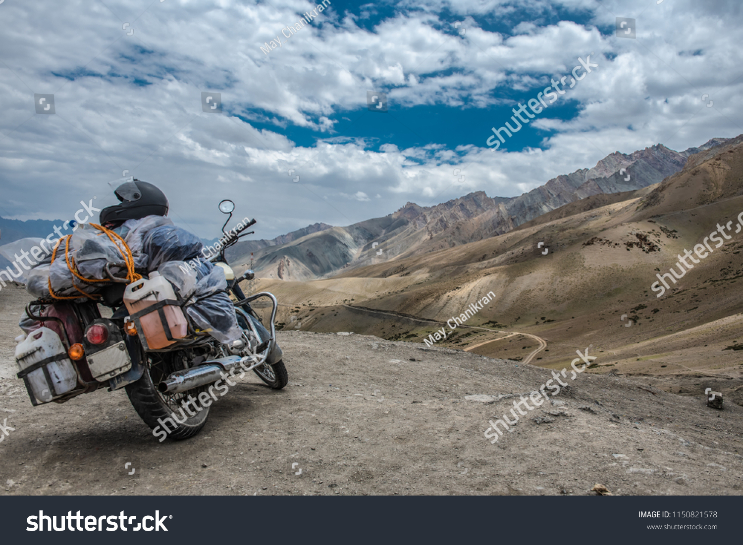 10,998 Indian On Road Trip Images, Stock Photos & Vectors | Shutterstock