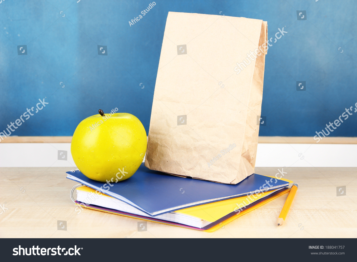 PowerPoint Template: lunch learn lunchroom - school (ipphliomo)