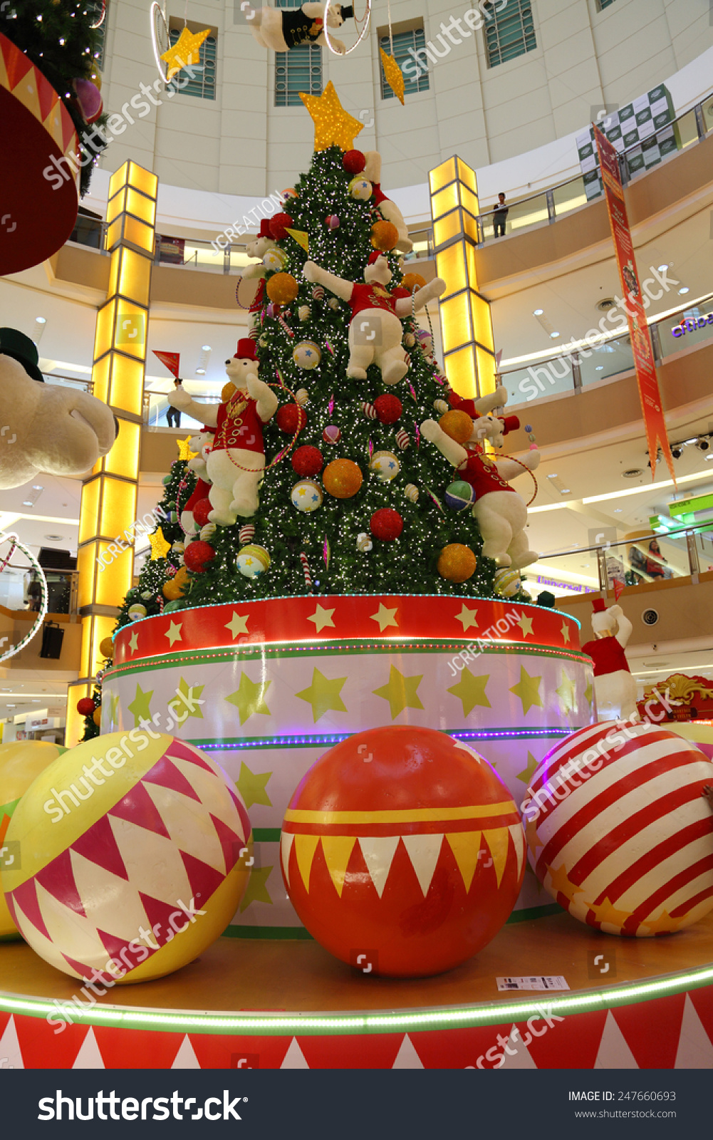 pyramid christmas ornament